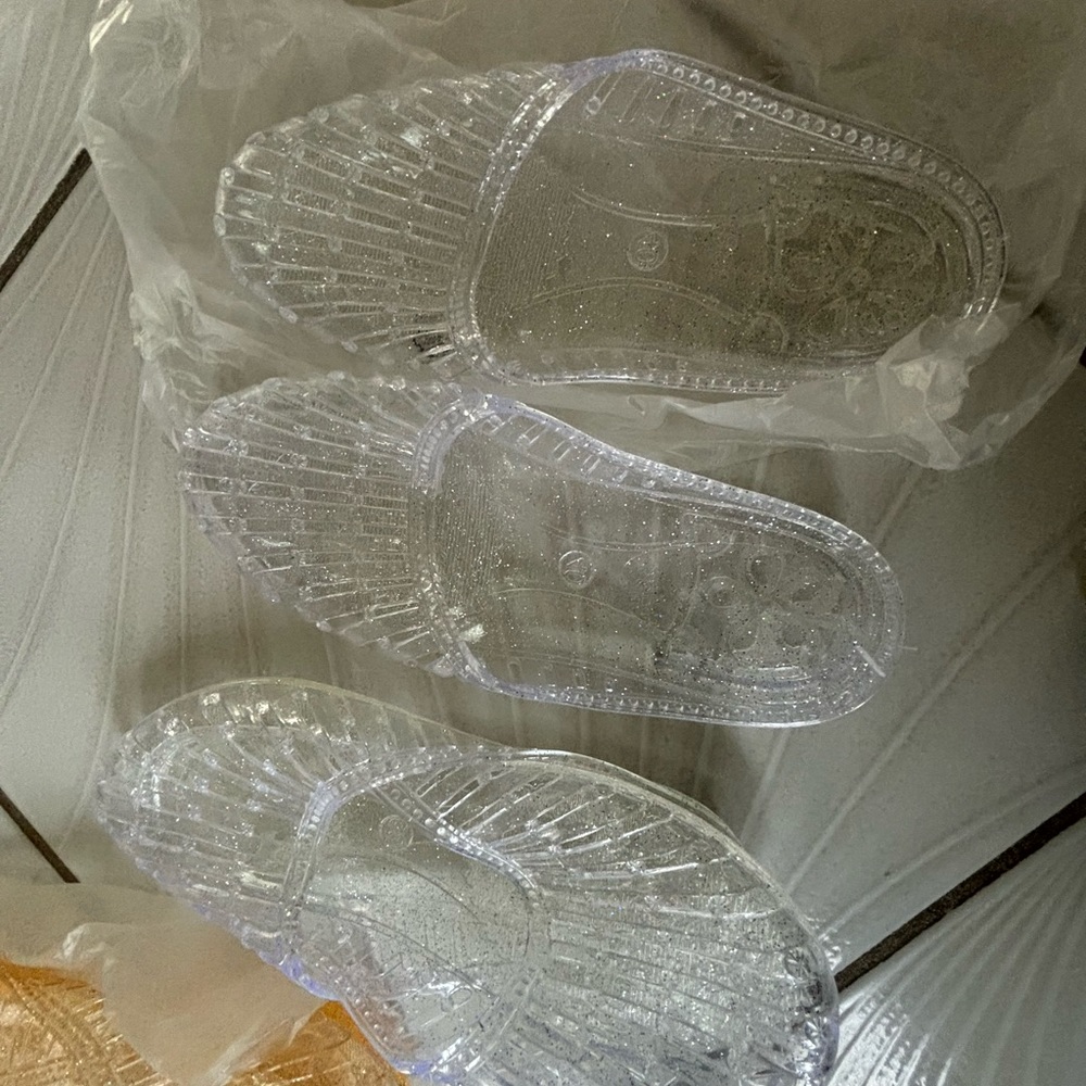 Slipper - Picture 2 of 2